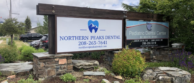 Northern-Peaks-Dental-Sign